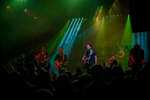 koncertfotozas-bagossy-brothers-company-kozonseg-cegled