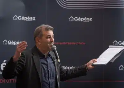 Céges partyi fotózás Karácsonyi partyi a Gépésznél 2024-ben beszéd